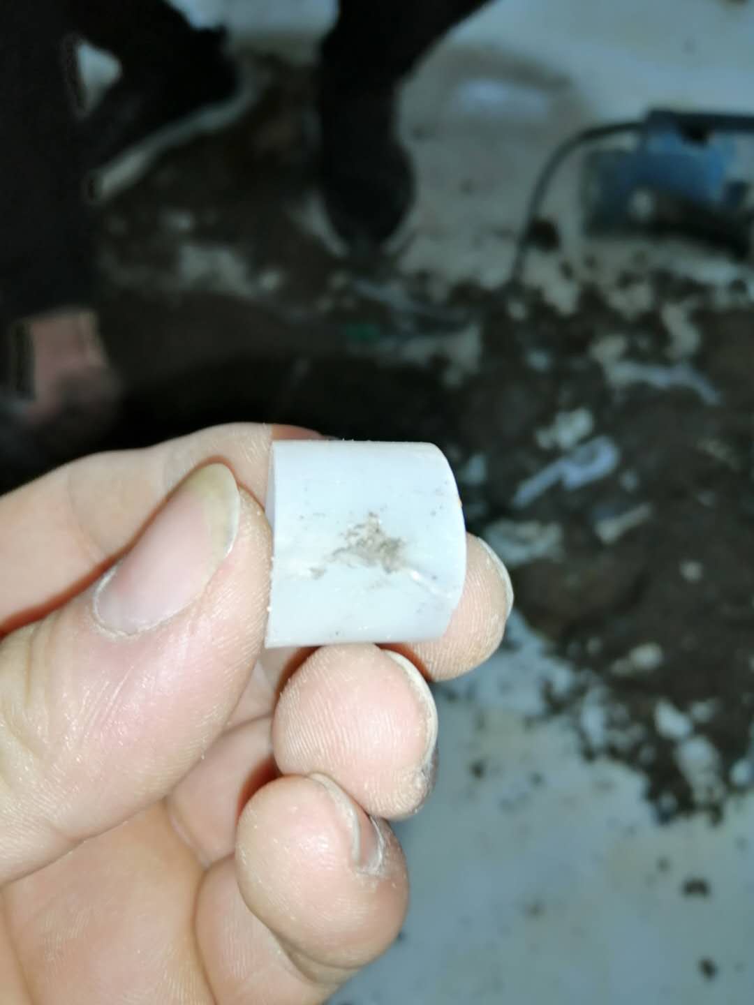 牙克石家里地暖漏水了怎么办？